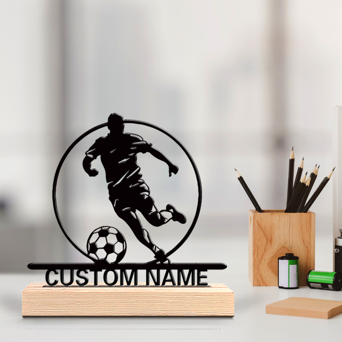 Personalized Engraved Gift - Personalisierte Fußballspieler-Metallstatue mit Namen, Holzsockel Tischdekoration,