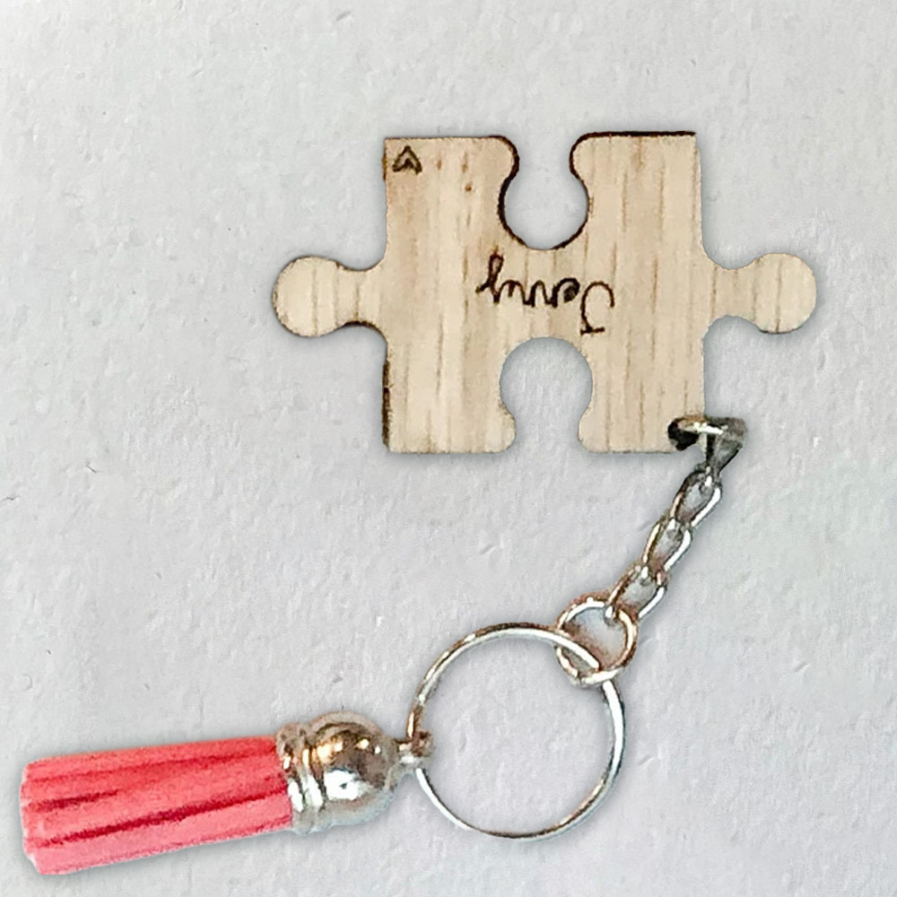 Benutzerdefinierter Schlüssela – Personalized Engraved Gift Bewertung und Preis