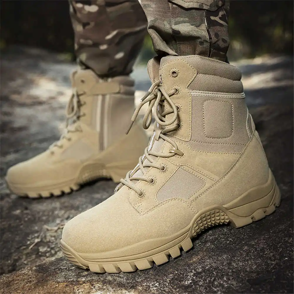 Rutschfeste Wanderstiefel aus  – Luxury Lifestyle Hospitality Bewertung und Preis